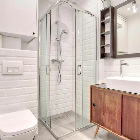 Tyzenhauz Piwna Street