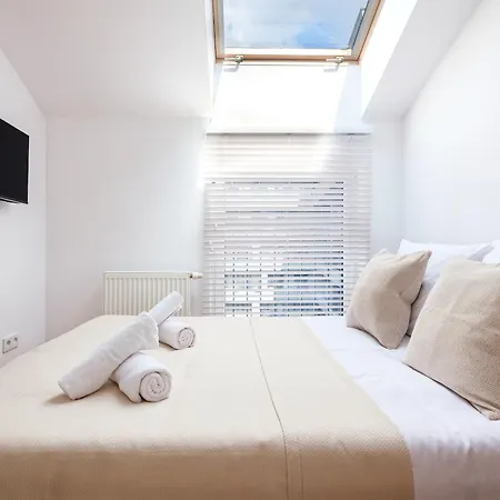 Tyzenhauz Piwna Street Cracovie