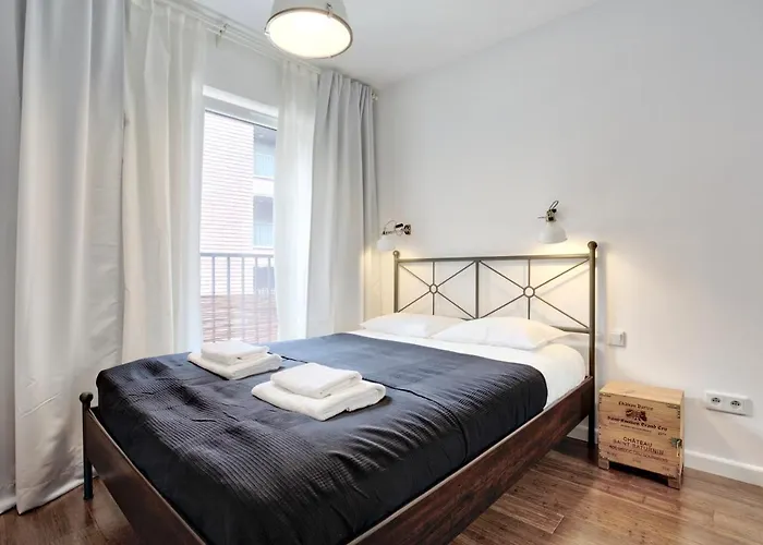 Tyzenhauz Piwna Street