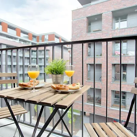 Tyzenhauz Piwna Street Lägenhet